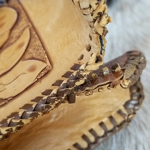Vintage 1970s Boho Tooled Leather Flowers and Leaves Clutch Handbag - Picture 13 of 16
